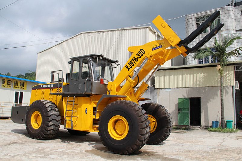 45噸廈金機(jī)械叉裝車 重載先鋒，高效物料搬運(yùn)解決方案